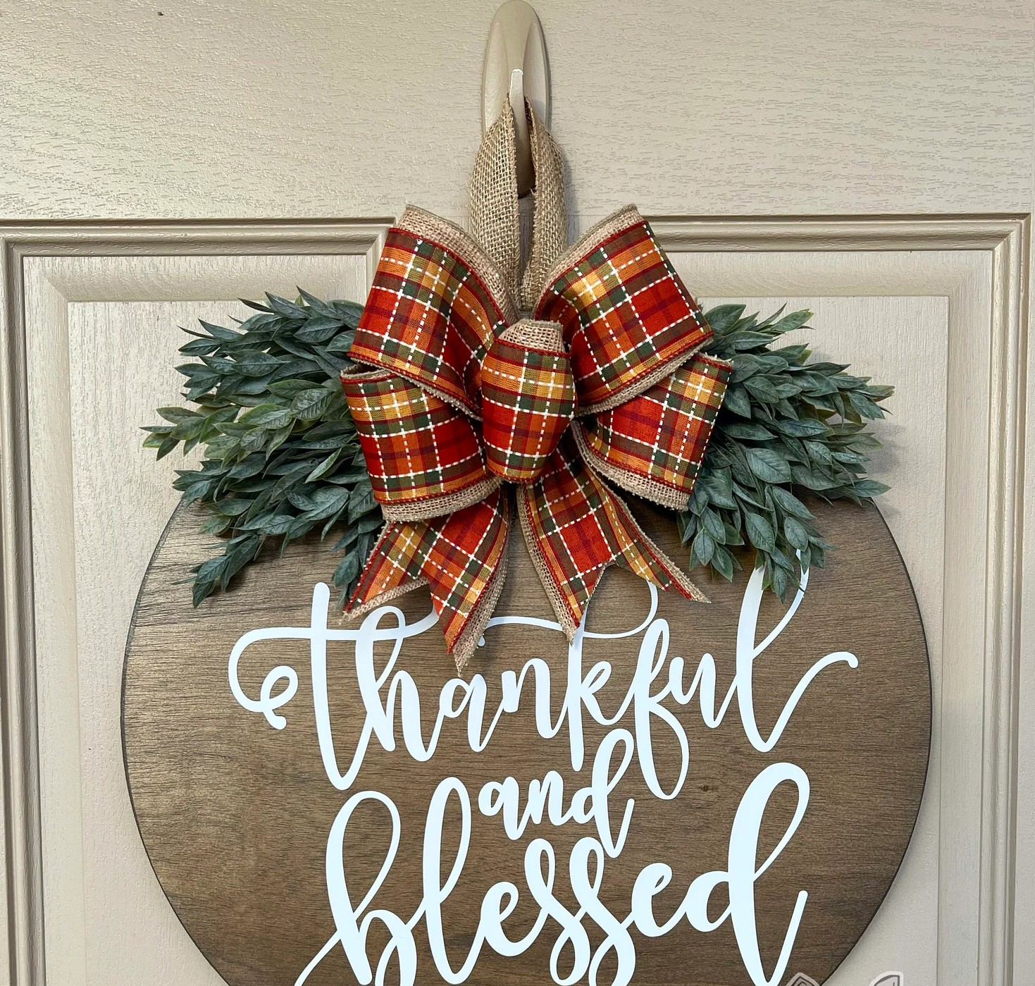 Wagon Wheel Wreath & Wooden Sign DIY Workshops - Image 2