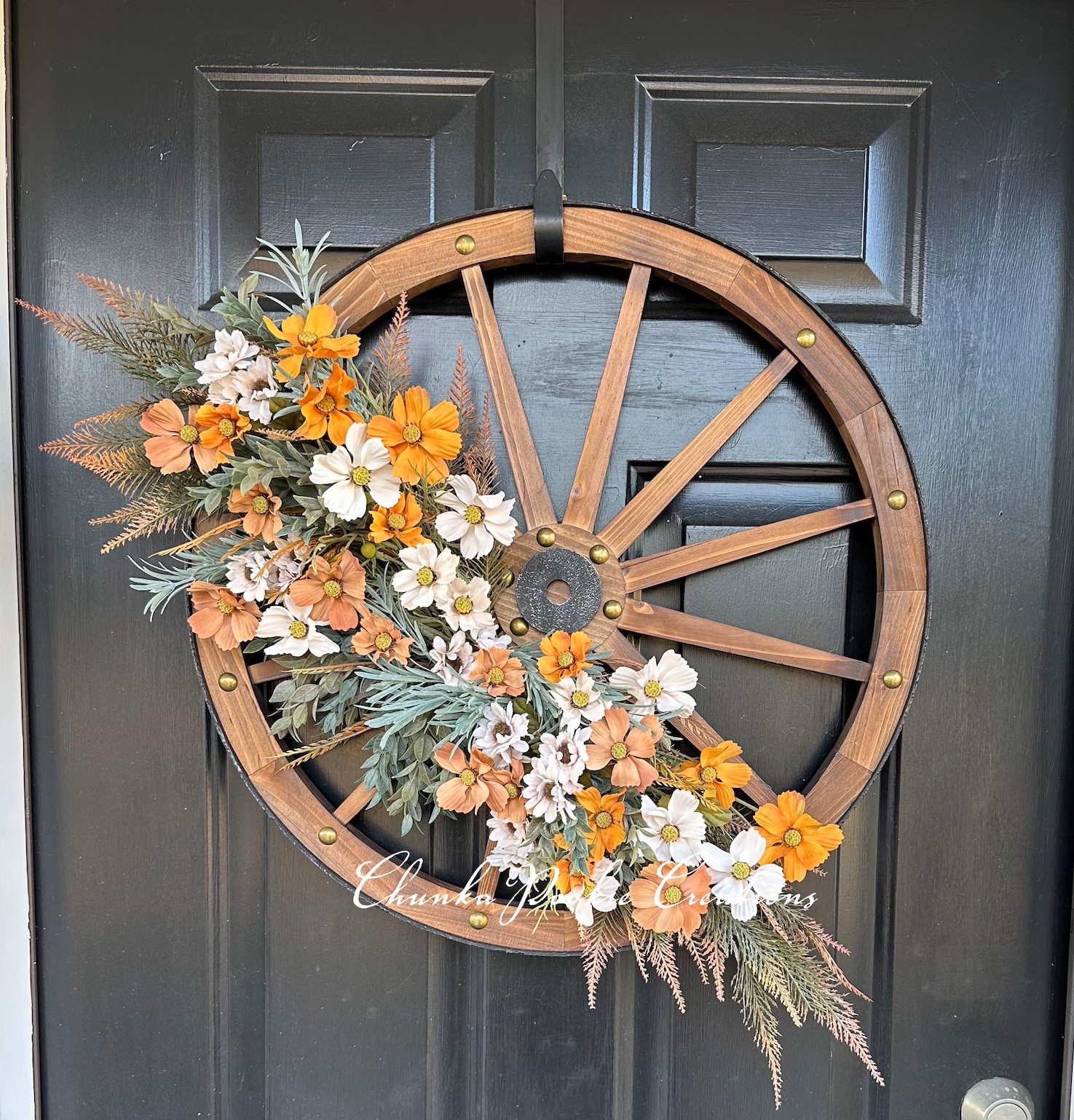 Wagon Wheel Wreath & Wooden Sign DIY Workshops - Image 3