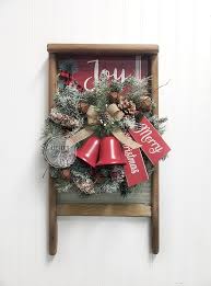 Old-Fashioned Christmas: A Decorative Washboard Workshop - Image 2